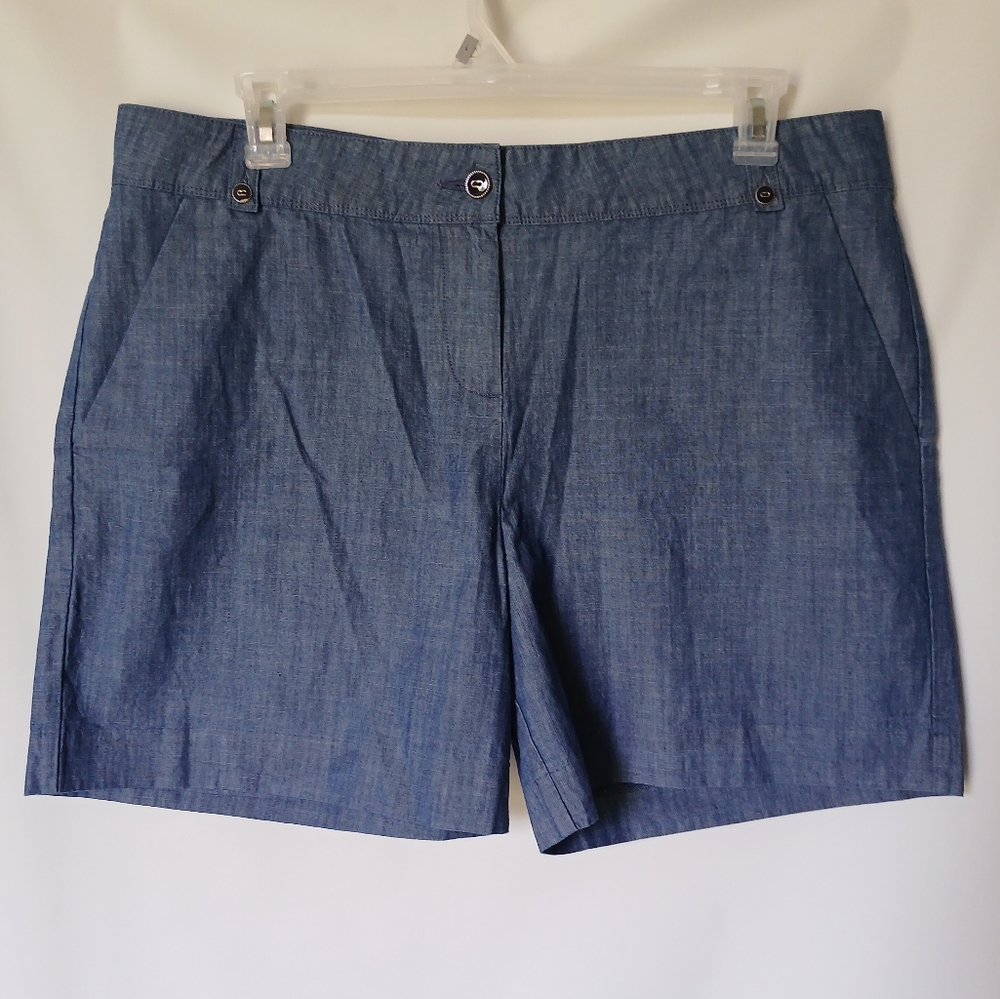 Isaac Mizrahi Womens Tailored Trouser Shorts Size 16 Color Indigo Chambray Blue